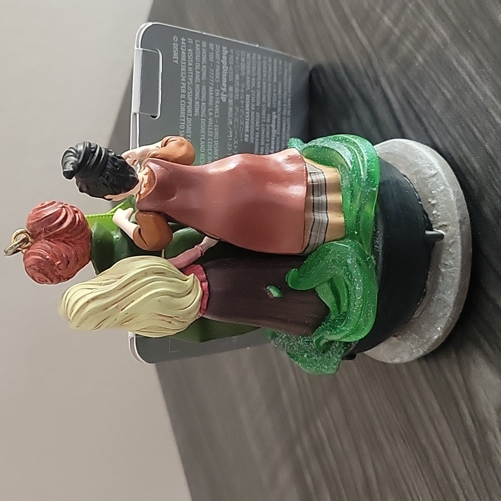Disney Hocus Pocus Light Up/Sound Ornament-BRAND NEW WITH TAGS - Picture 3 of 11